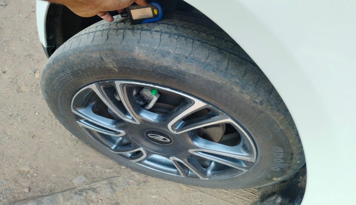 2021 Mahindra MARAZZO M 6 + 7 STR, Diesel, Manual, 59,779 km, tyre