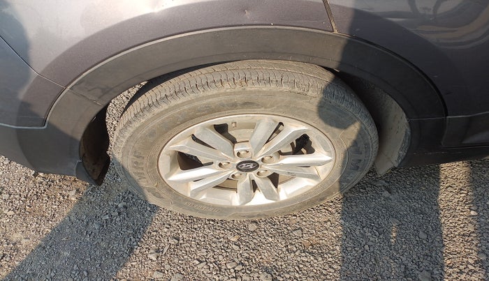 2017 Hyundai Creta S PLUS 1.4 DIESEL, Diesel, Manual, 1,19,817 km, tyre