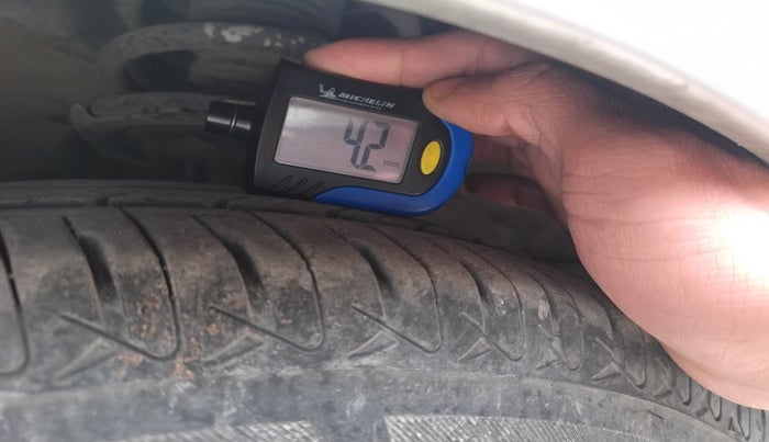 2010 Hyundai i10 MAGNA 1.2, Petrol, Manual, 45,460 km, tyre