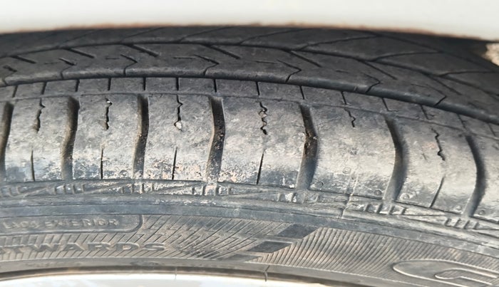 2016 Hyundai Grand i10 SPORTZ 1.2 KAPPA VTVT, Petrol, Manual, 96,793 km, tyre