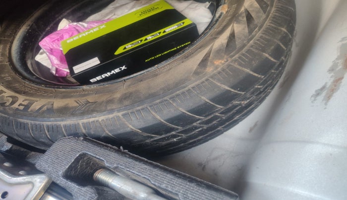 2016 Honda Amaze 1.2L I-VTEC S, Petrol, Manual, 1,03,371 km, tyre