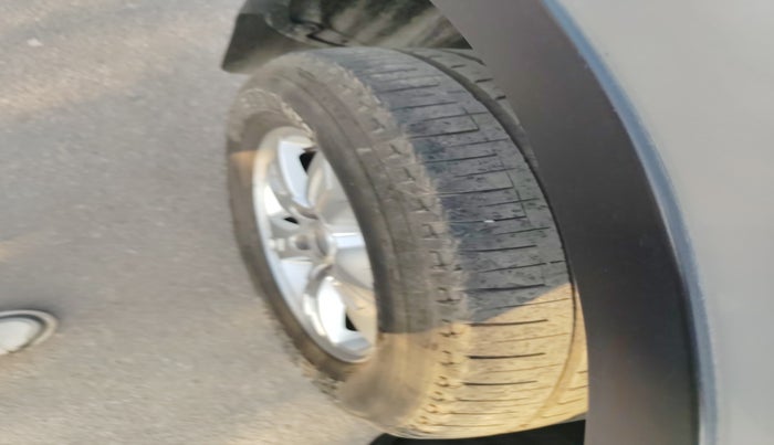 2016 Mahindra XUV500 W6 1.99, Diesel, Manual, 66,115 km, tyre