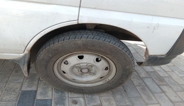 2017 Maruti Eeco 5 STR WITH A/C+HTR, Petrol, Manual, 56,802 km, tyre