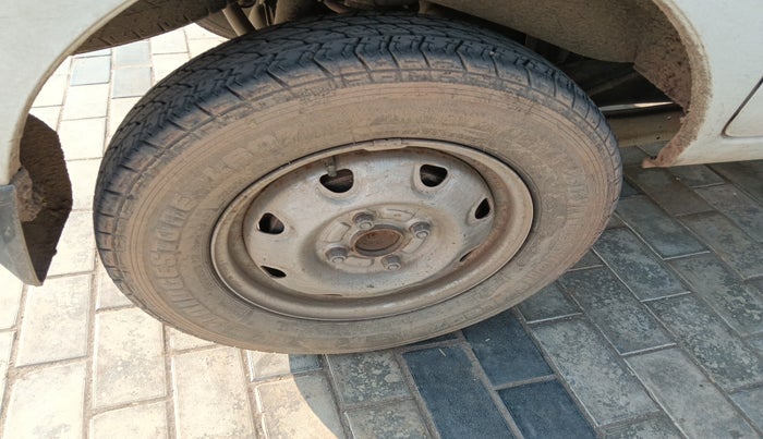 2017 Maruti Eeco 5 STR WITH A/C+HTR, Petrol, Manual, 56,802 km, tyre