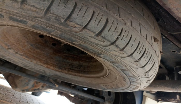 2013 Mahindra Scorpio VLX 2WD, Diesel, Manual, 1,28,723 km, tyre