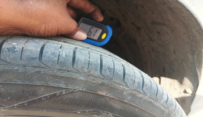 2020 Hyundai VENUE SX 1.0 TURBO IMT, Petrol, Manual, 8,17,888 km, tyre