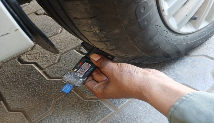 2022 Maruti Dzire ZXI CNG, Petrol, Manual, 1,34,223 km, tyre