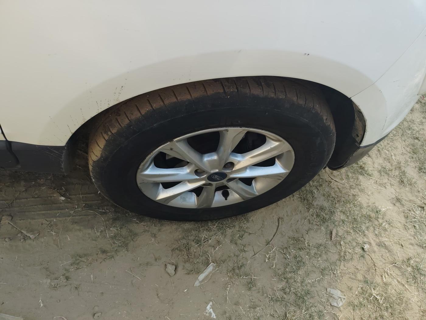 2018 Ford Ecosport TITANIUM 1.5L DIESEL, Diesel, Manual, 1,25,069 km, tyre