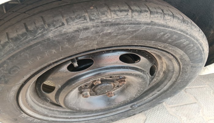 2016 Tata Zest XE 75PS DIESEL, Diesel, Manual, 1,34,926 km, tyre