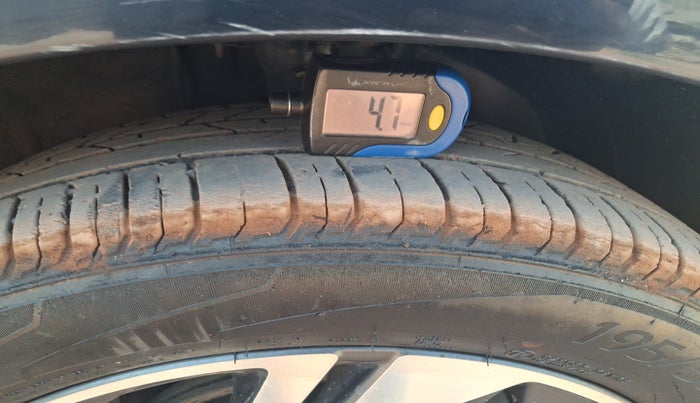 2023 Hyundai NEW I20 ASTA (O) 1.0 TURBO GDI DCT, Petrol, Automatic, 33,821 km, tyre