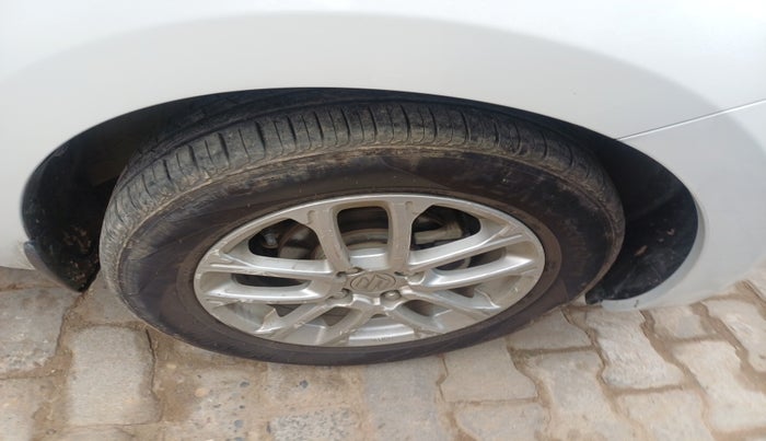 2018 Maruti Swift ZXI, Petrol, Manual, 61,146 km, tyre