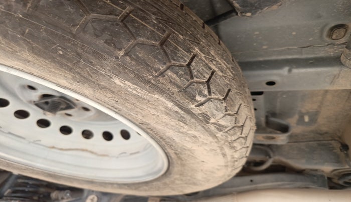 2024 Mahindra XUV700 AX 5 D AT 7 STR, Diesel, Automatic, 41,732 km, tyre