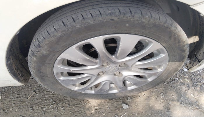 2017 Maruti Baleno ALPHA PETROL 1.2, Petrol, Manual, 75,067 km, tyre