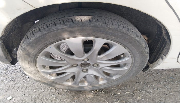 2017 Maruti Baleno ALPHA PETROL 1.2, Petrol, Manual, 75,067 km, tyre