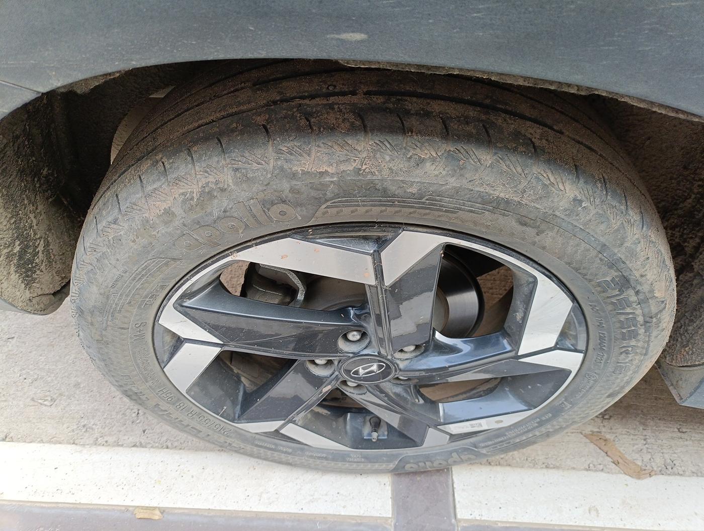 2021 Hyundai ALCAZAR 1.5 SIGNATURE (O) AT 7STR, Diesel, Automatic, 1,52,030 km, tyre