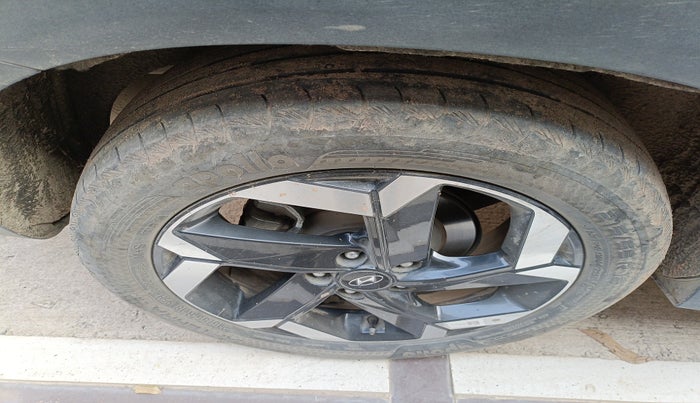 2021 Hyundai ALCAZAR 1.5 SIGNATURE (O) AT 7STR, Diesel, Automatic, 1,52,030 km, tyre