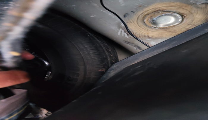 2014 Maruti Swift VXI, Petrol, Manual, 78,705 km, tyre