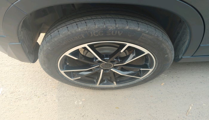 2020 Maruti Vitara Brezza VXI, Petrol, Manual, 33,971 km, tyre