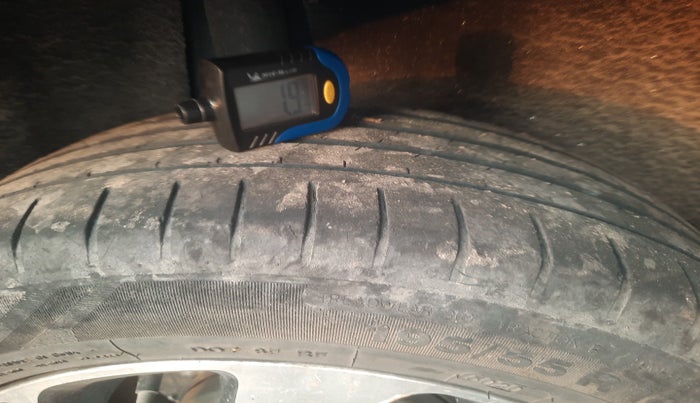 2021 Maruti Baleno ZETA PETROL 1.2, Petrol, Manual, 1,27,217 km, tyre