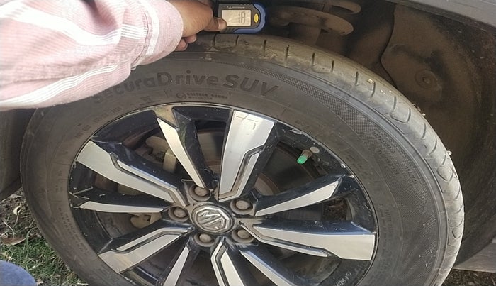 2019 MG HECTOR SHARP 2.0 DIESEL, Diesel, Manual, 2,24,419 km, tyre