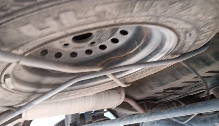 2023 Maruti Eeco 5 STR AC CNG, Petrol, Manual, 40,338 km, tyre