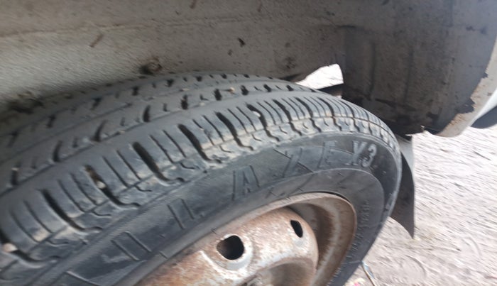 2018 Maruti OMNI E STD, Petrol, Manual, 12,32,724 km, tyre