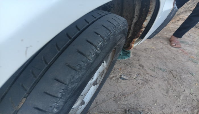 2018 Maruti OMNI E STD, Petrol, Manual, 12,32,724 km, tyre