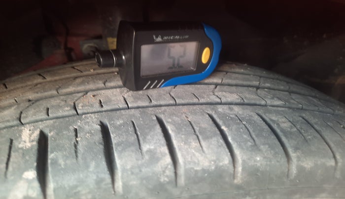 2017 Ford Ecosport TITANIUM 1.5L DIESEL, Diesel, Manual, 1,30,442 km, tyre