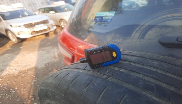 2017 Ford Ecosport TITANIUM 1.5L DIESEL, Diesel, Manual, 1,30,442 km, tyre