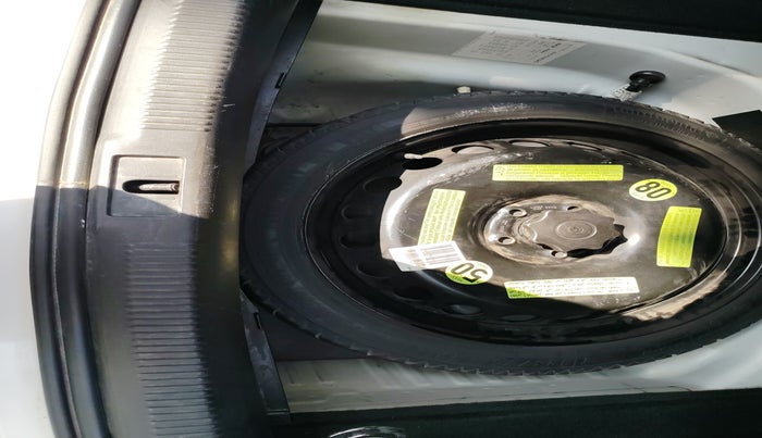 2013 Audi A4 2.0 TDI Multitronic, Diesel, Automatic, 1,18,106 km, tyre