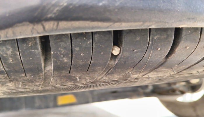 2022 Tata Harrier XE 2.0L KRYOTEC, Diesel, Manual, 86,213 km, tyre