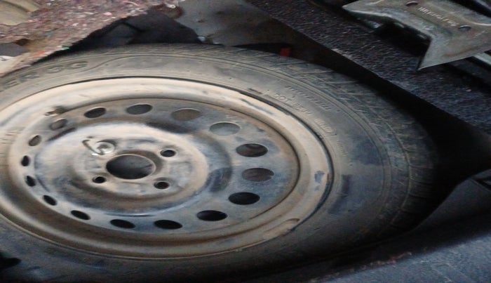 2016 Maruti Wagon R 1.0 VXI, Petrol, Manual, 36,890 km, tyre