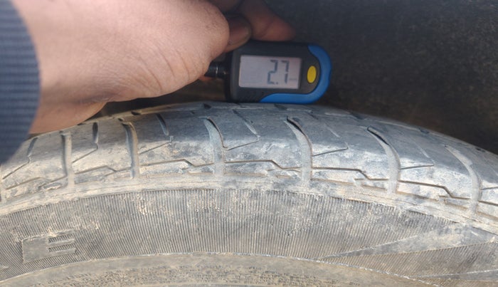 2012 Maruti Wagon R 1.0 VXI, Petrol, Manual, 1,60,733 km, tyre