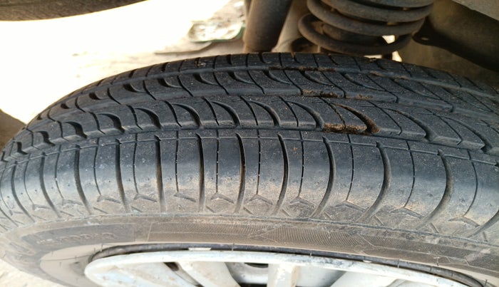 2011 Maruti Eeco 5 STR WITH A/C+HTR, Petrol, Manual, 1,70,431 km, tyre