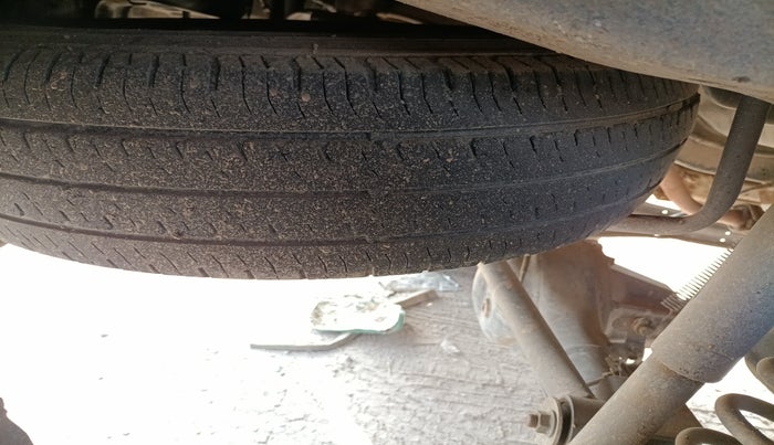 2011 Maruti Eeco 5 STR WITH A/C+HTR, Petrol, Manual, 1,70,431 km, tyre