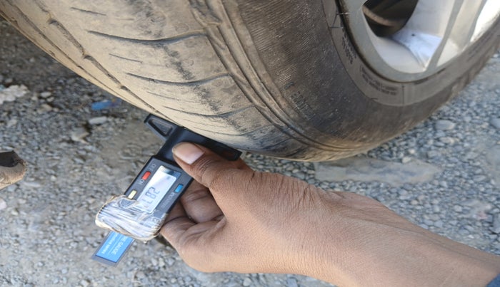 2020 Renault TRIBER RXZ AMT, Petrol, Automatic, 72,261 km, tyre