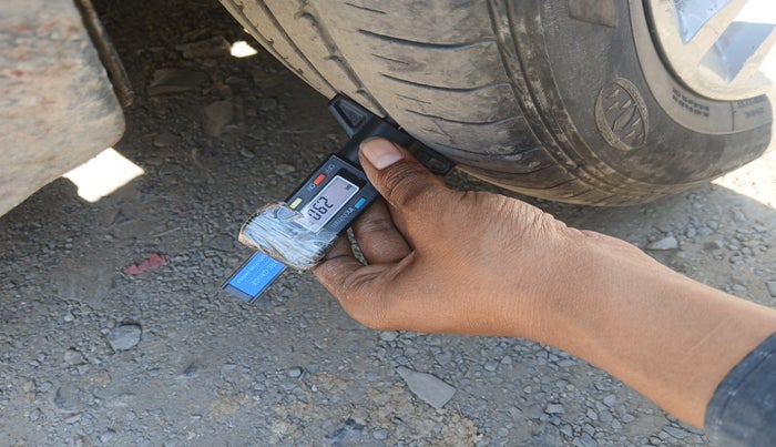 2020 Renault TRIBER RXZ AMT, Petrol, Automatic, 72,261 km, tyre