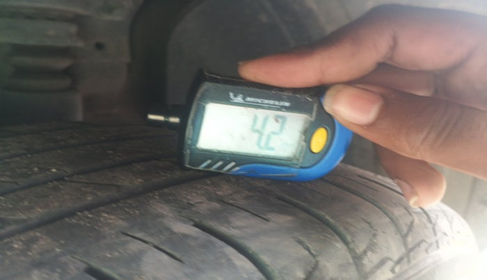 2020 KIA SELTOS HTK PLUS AT 1.5 DIESEL, Diesel, Automatic, 1,00,133 km, tyre