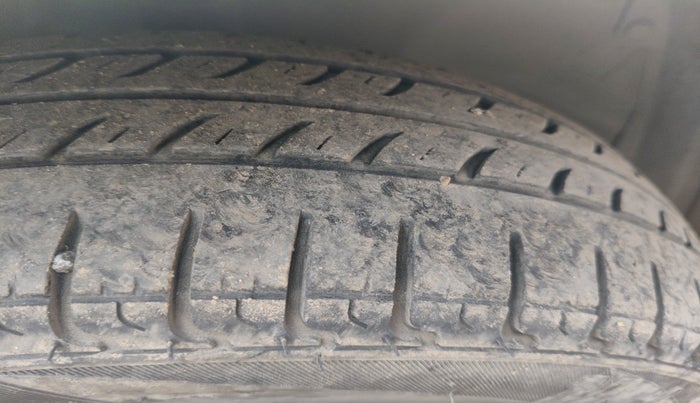 2011 Maruti Alto K10 VXI, Petrol, Manual, 1,96,929 km, tyre