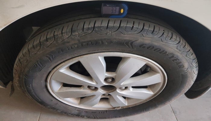 2013 Hyundai i20 ASTA 1.2, Petrol, Manual, 1,78,162 km, tyre