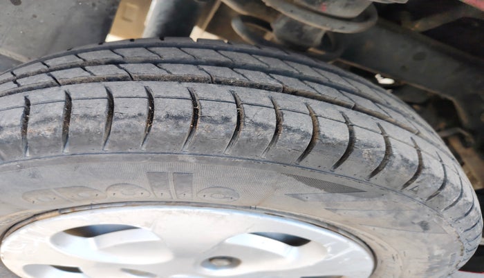 2015 Tata Nano TWIST XTA, Petrol, Automatic, 32,677 km, tyre