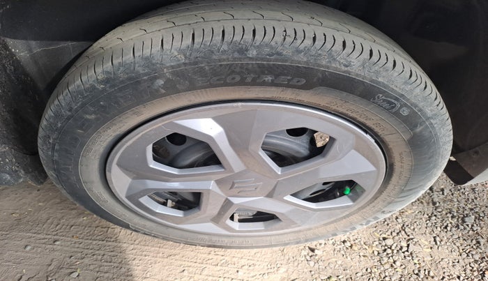 2024 Maruti BREZZA LXI S- CNG, Petrol, Manual, 26,684 km, tyre