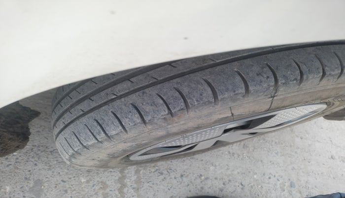 2020 Maruti New Wagon-R LXI CNG 1.0, Petrol, Manual, 1,00,375 km, tyre