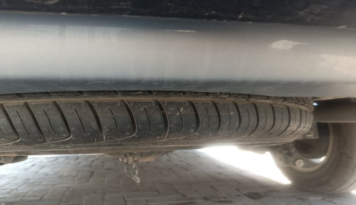 2016 Toyota Innova Crysta 2.4 VX 7 STR, Diesel, Manual, 77,686 km, tyre