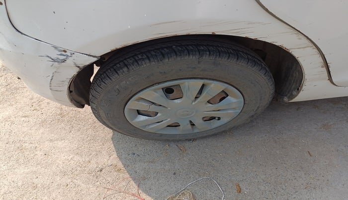 2014 Maruti Swift VDI, Diesel, Manual, 3,25,688 km, tyre