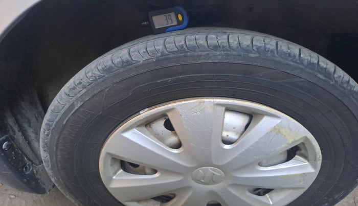 2011 Maruti Swift Dzire LXI, Petrol, Manual, 2,04,427 km, tyre