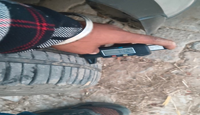 2016 Mahindra XUV500 W6, Diesel, Manual, 1,16,525 km, tyre