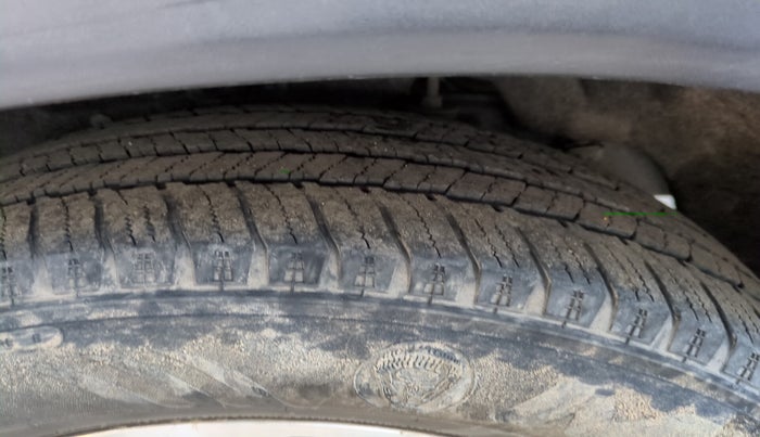 2019 Mahindra ALTURAS G4 4WD AT, Diesel, Automatic, 1,75,999 km, tyre