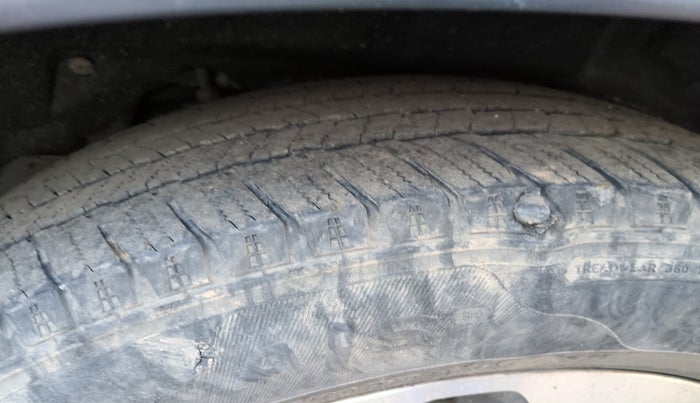 2019 Mahindra ALTURAS G4 4WD AT, Diesel, Automatic, 1,75,999 km, tyre