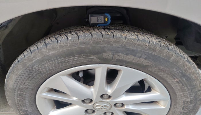 2020 Toyota Innova Crysta 2.4 GX AT 7 STR, Diesel, Automatic, 99,414 km, tyre